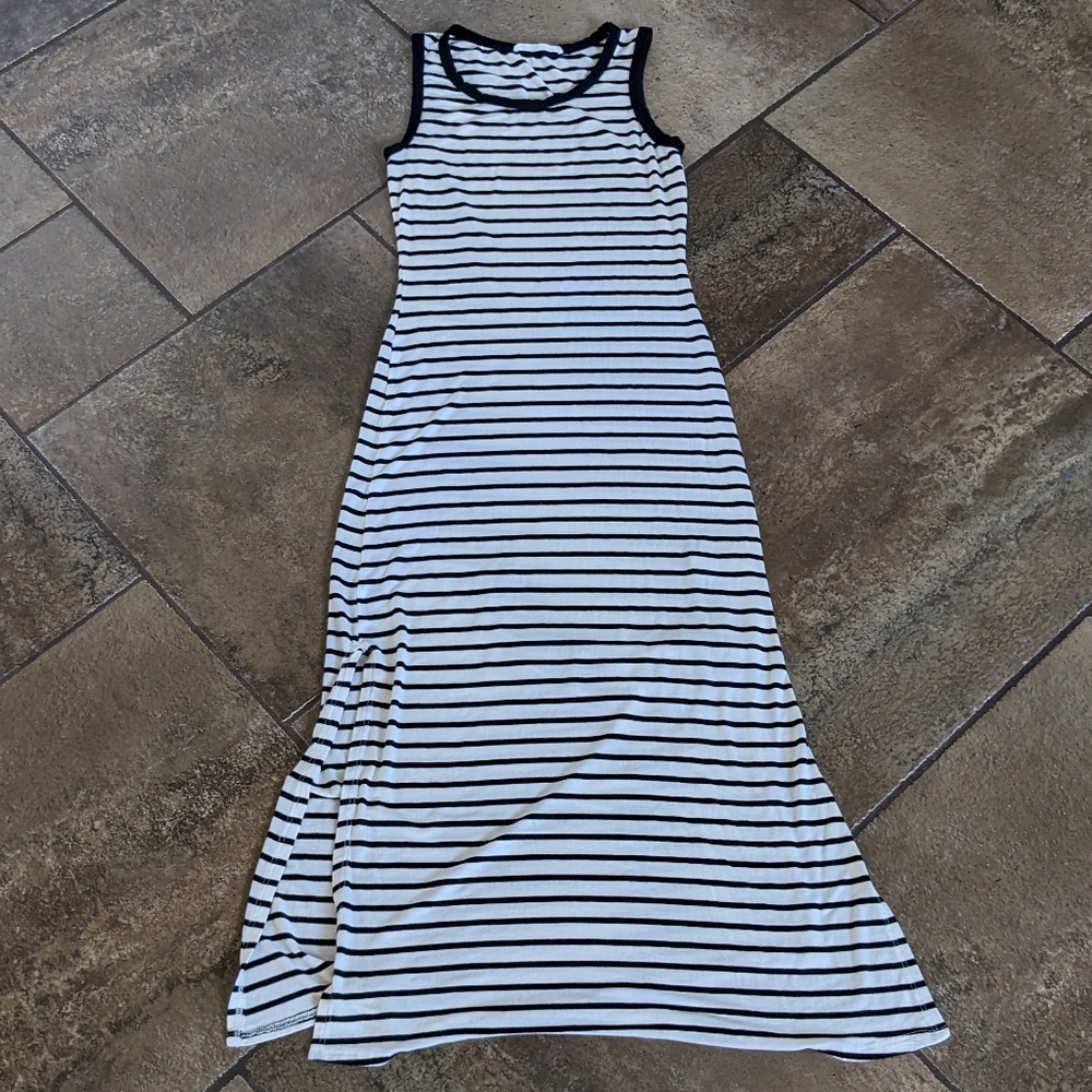 Striped Sleeveless Nautical Resort Maxi Dress White with Black Stripes Size XS.